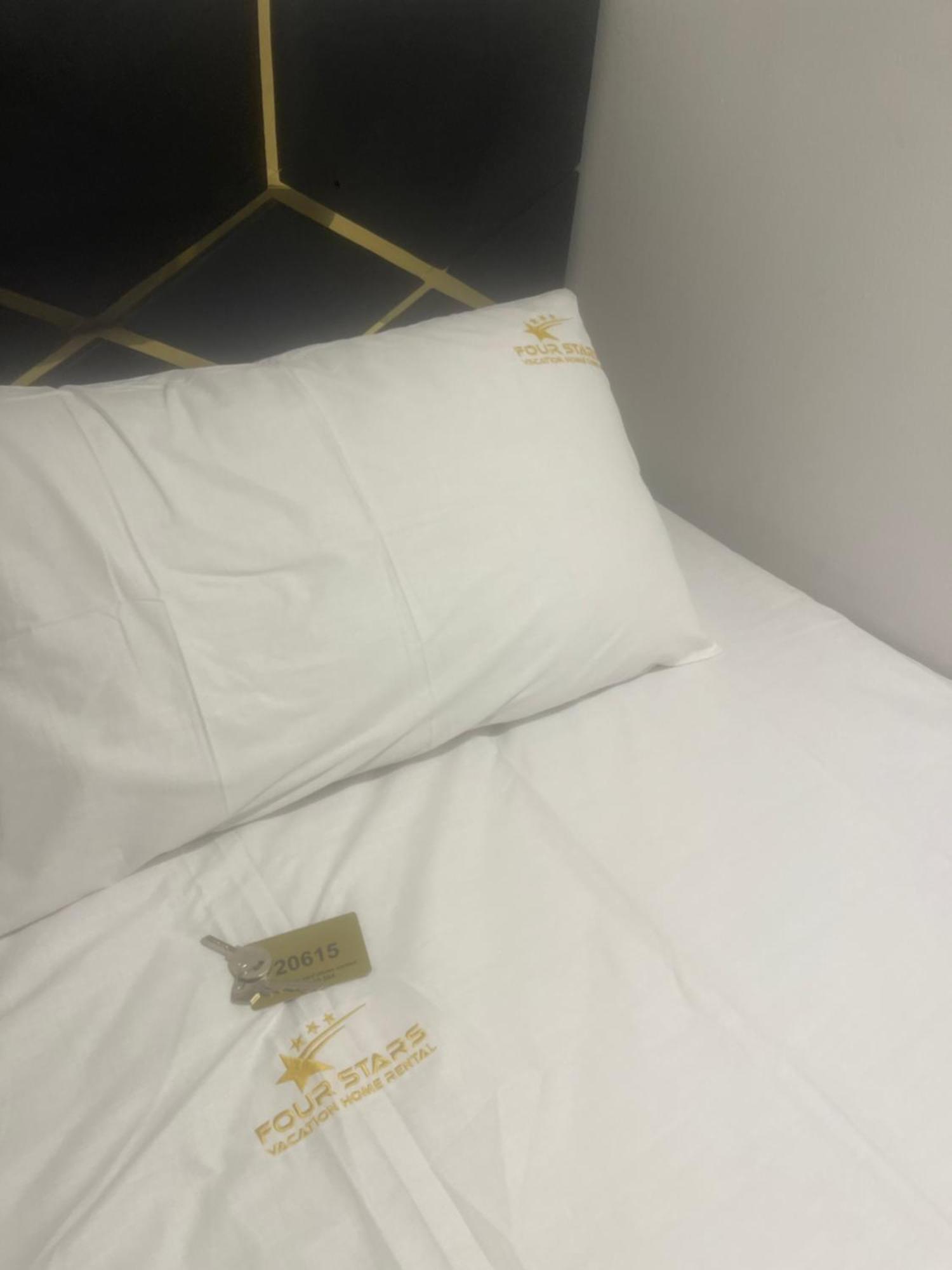 Four Stars Hostel Dubai Exterior photo