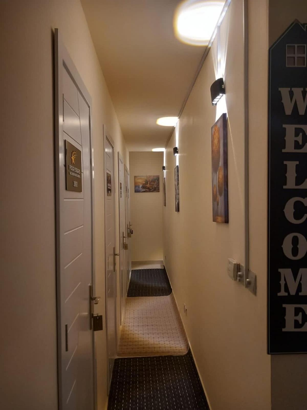 Four Stars Hostel Dubai Exterior photo